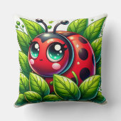 Adorable Cartoon Ladybug Umgeben von Blätter Kissen (Rückseite)