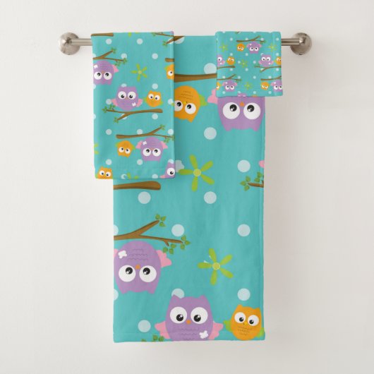 Adorable Cartoon Style Owls auf Zweigdruck Badhandtuch Set (Insitu)