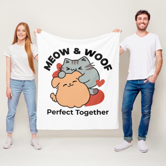 Adorable Cat and Dog Hug - Meow & Woof Design Fleecedecke (Beispiel)