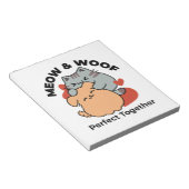 Adorable Cat and Dog Hug - Meow & Woof Design Notizblock (angewinkelt)