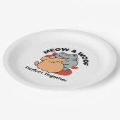 Adorable Cat and Dog Hug - Meow & Woof Design Pappteller (Schrägansicht)
