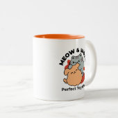 Adorable Cat and Dog Hug - Meow & Woof Design Zweifarbige Tasse (VorderseiteRechts)