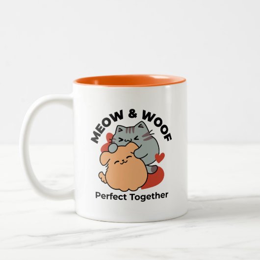 Adorable Cat and Dog Hug - Meow & Woof Design Zweifarbige Tasse (Links)