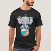 Adorable Circus Elephant auf einem Beach Ball T-Shirt (Vorderseite)