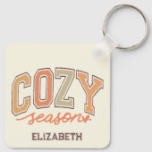 Adorable "Cosy Season" Personalisiert Schlüsselanhänger (Rückseite)