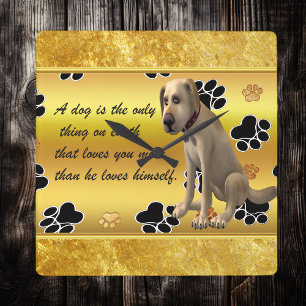 Adorable dog sitting with a cute fun quote quadratische wanduhr