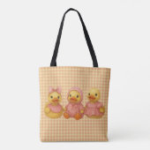 Adorable Duck Trio in rosa Outfits Tasche (Rückseite)