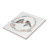 Adorable Eastern Bluebird Couple Floral Wreath Fliese (Seite)