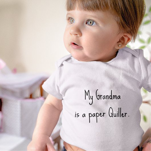 Adorable Edit Quillername Text, weiß Baby Strampler