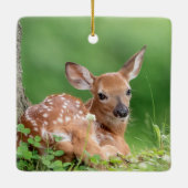 Adorable Fauna, die unter einem Baum liegt Keramikornament (Rückseite)