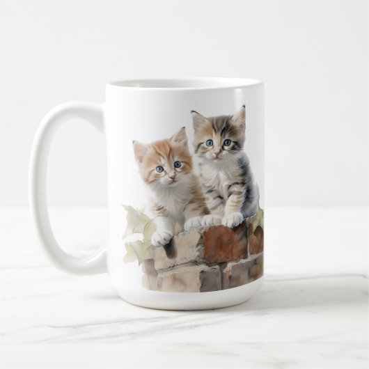 ADORABLE FLÜFFY KITTEN AUF DER BRICK WALL KAFFEETASSE (Links)
