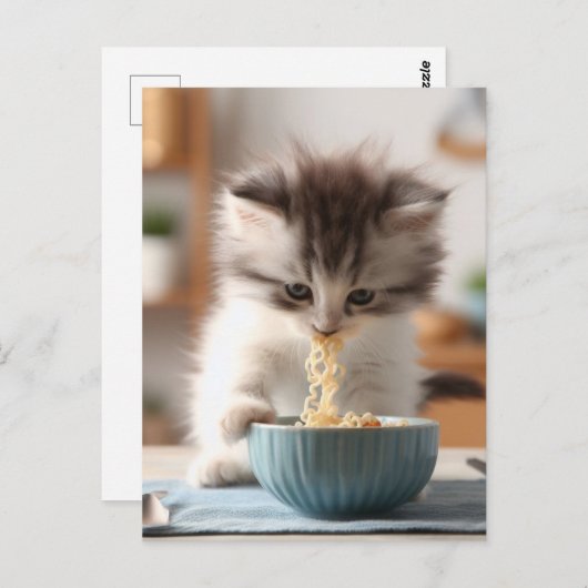 Adorable Fluffy Kitten Eating Ramen Noodles Postkarte (Vorne/Hinten)
