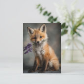 Adorable Fox Kit mit Lavendel-Blume Postkarte (Stehend Vorderseite)