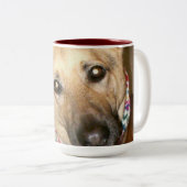 Adorable German Shepherd Black Tan Nah-up-Gesicht Zweifarbige Tasse (VorderseiteRechts)