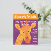Adorable Giraffe Party Einladung mit Umschlag (Stehend Vorderseite)