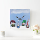 Adorable Gnome Posse Quadratische Wanduhr (Zuhause)