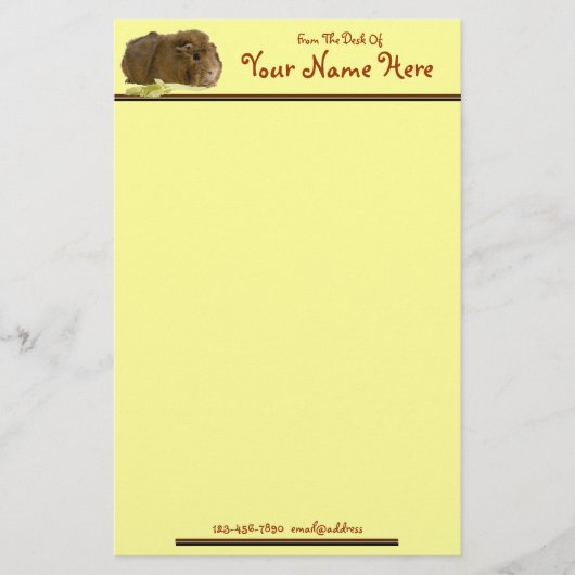 Adorable Guinea Pig Eating Celery Fotografie Briefpapier (Vorderseite)