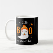 Adorable Halloween Ghost A Little Boo Is Almost Du Kaffeetasse (Links)