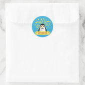 Adorable Happy New Year Pinguin mit Feuerwerken Runder Aufkleber (Tasche)