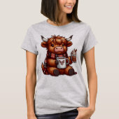 Adorable Highland Cow Genießen gemütliche Getränke T-Shirt (Vorderseite)
