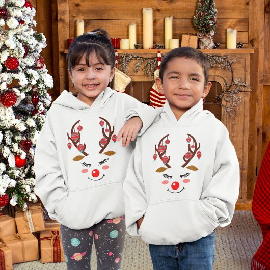 Adorable Hirschgesicht mit Ornamenten auf Antlern Hoodie