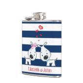 Adorable Hunde in Liebe auf gestreiftem Personalis Flachmann (Links)