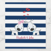 Adorable Hunde in Liebe auf Streifen Personalisier Weinetikett (Einzelnes Label)