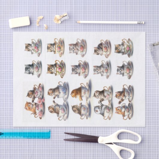 Adorable Kätzchen sitzen in Teetassen Seidenpapier (Handwerk)