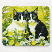 Adorable Katzen, die auf einem Feld von Milchprodu Mousepad (Vorne)