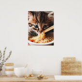 Adorable Kitten Eating Ramen Noodles Poster (Küche)