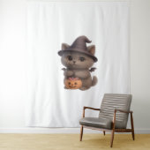 Adorable Kitten zu Halloween Hexenkostüm mit Pu Wandteppich (Beispiel)