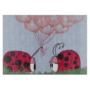 Adorable Ladybug mit Hübschem rosa Ballon Bouquet Schneidebrett