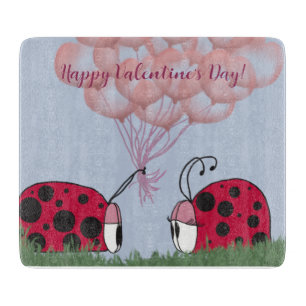 Adorable Ladybug mit Hübschem rosa Ballon Bouquet Schneidebrett