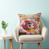 Adorable Ladybug sitzt auf rosa Blume Kissen (Stuhl )