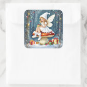 Adorable Little Christmas Fairy on Mushroom Quadratischer Aufkleber (Tasche)
