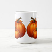 Adorable Mops neben Pumpkins und Blätter sitzen Kaffeetasse (Mittel)