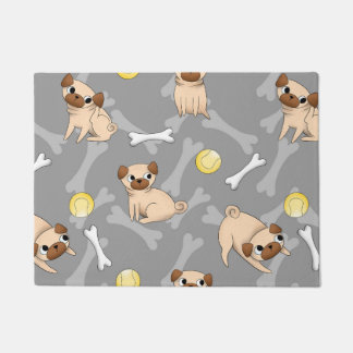 Adorable Möpsen im grauen Hintergrund Fußmatte