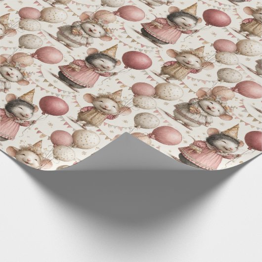 Adorable Mouse Birthday Pattern, Pink & Beige Geschenkpapier (Ecke)