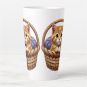 Adorable Orange Kitten in Basket mit Garn Milchtasse (Vorderseite)