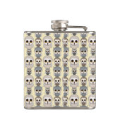 Adorable Owls Muster auf hellgelbem Hintergrund Flachmann (Rückseite)