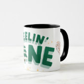 "Adorable Pine Graphic Design: frisch, natürlich, Tasse (VorderseiteRechts)