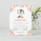 Adorable Pinguin Blush Floral Girening Einladung (Stehend Vorderseite)