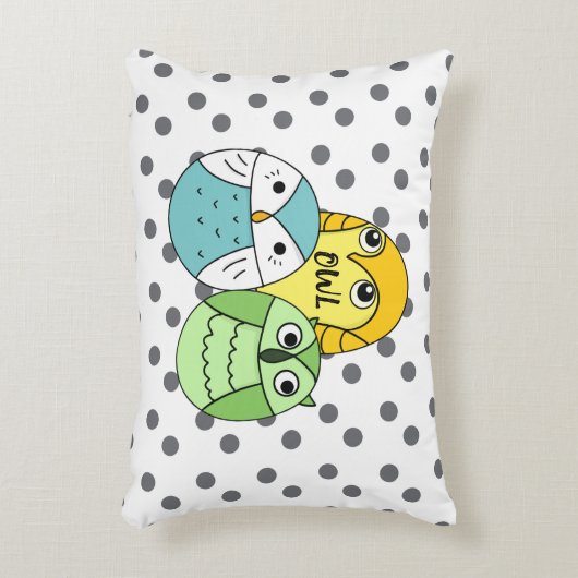 Adorable Punkte Uhenkinder weiß Dekokissen (Vorderseite(Vertikal))