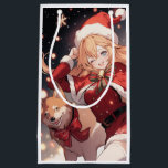 Adorable Santa Anime Girl and Christmas Shiba Dog Kleine Geschenktüte<br><div class="desc">Digitale Kunst eines bezaubernden Anime-Mädchens in Santa Claus wie Kleidung. Sie hat eine lange rote, spitze Weihnachtsweihnachtsweih-Weihnachtsmannmütze, ein niedliches rotes Kleid mit einem Gürtel, einen Weihnachtsschal mit weißem Flügel, niedliche Rot-Grün-Bögen und Bänder und eine Glocke. Ihr shiba inu Hund läuft neben ihr. An der Weihnachtsnachtsnacht im Winter gibt es schöne...</div>