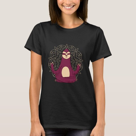 Adorable Sloth Yoga Meditation T-Shirt (Vorderseite)