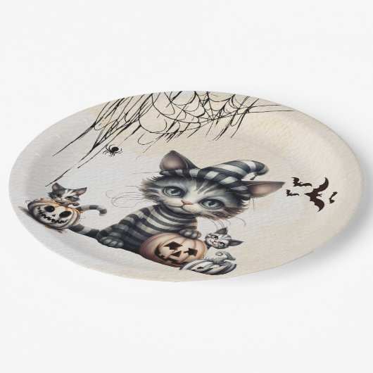 Adorable Spooky Halloween Kitten Pappteller (Schrägansicht)