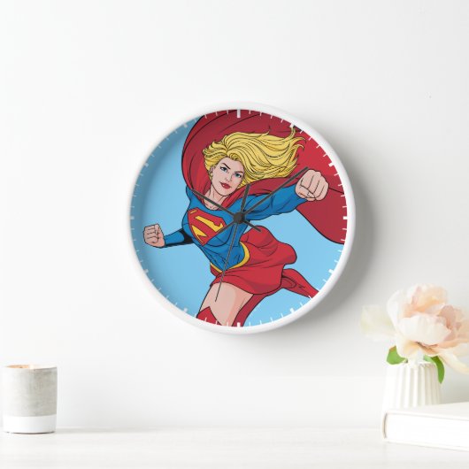Adorable Supergirl Stance Uhr (Zuhause)