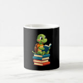 Adorable Turtle Reading Books (4) Kaffeetasse (Mittel)