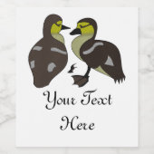 Adorable Twin Baby Duckling Huddling Cartoon Weinetikett (Einzelnes Label)