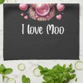 Adorable Valentine Highland Cow (weißer Text) Geschirrtuch (Gefaltet)